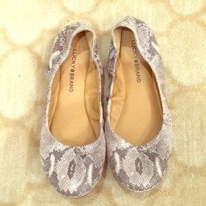Ballet flats